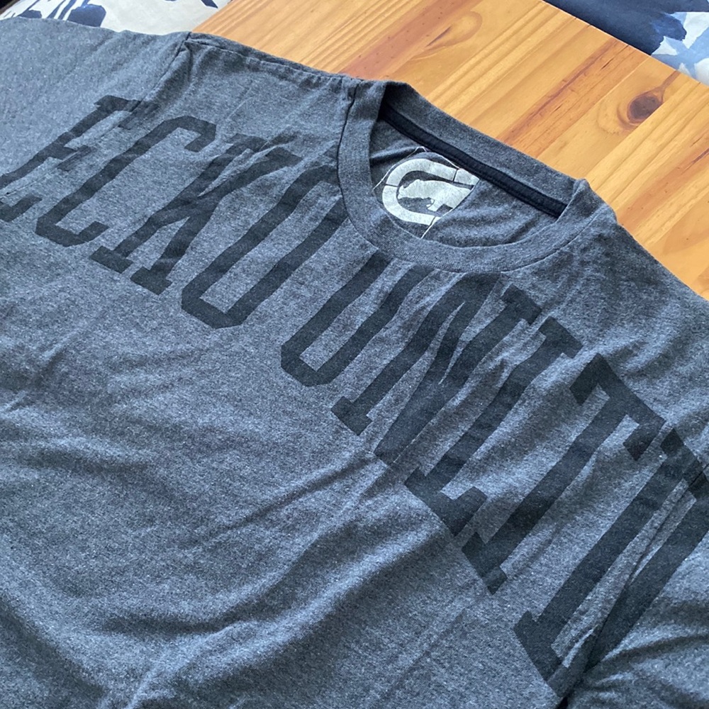 Ecko Unltd. T-shirt Size L Gray